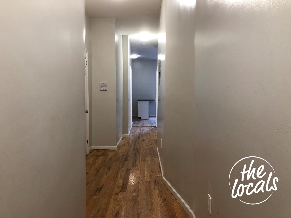 944 Marcy Avenue - Photo 1