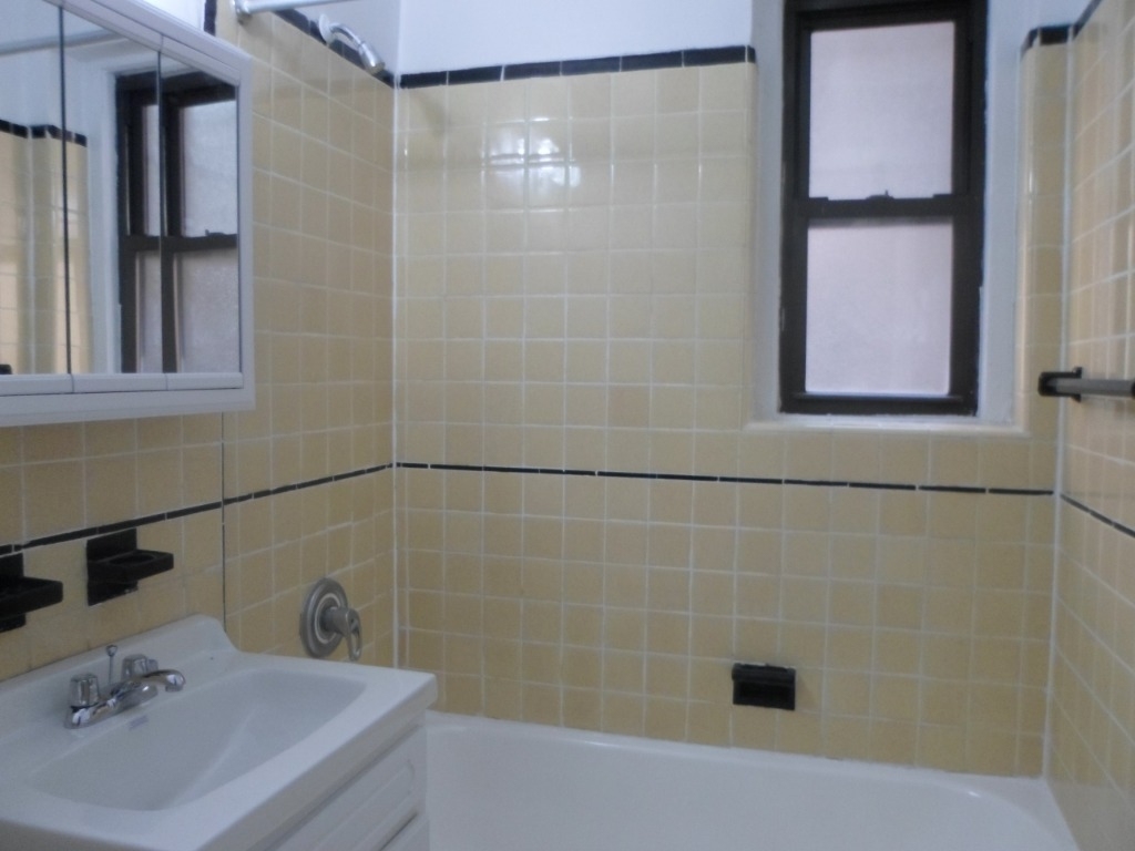 84-49 Elmhurst Ave, Apt 2f - Photo 6