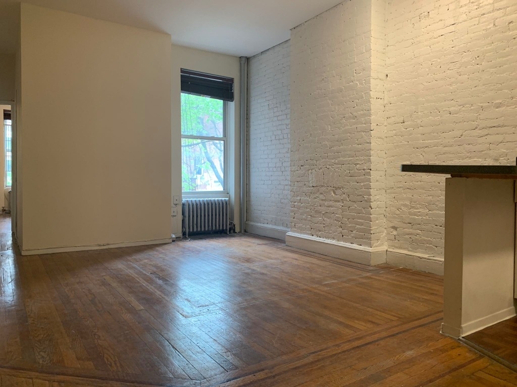 328 West 47th Street - Photo 8