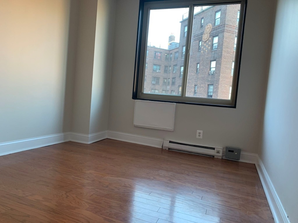 420 East 102nd Street - Photo 3