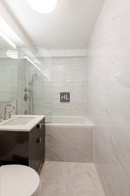 305 East 86th Street - Photo 2