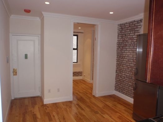 East 78th Street - Photo 2