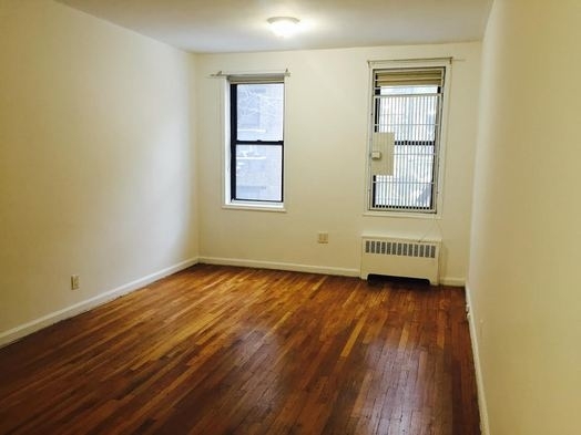 315 East 5th Street - Photo 0