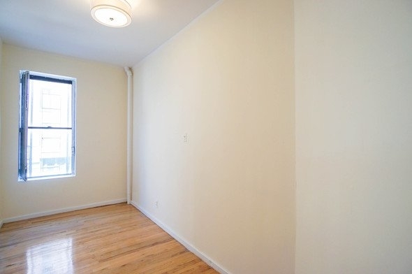 240 East 4th Street - Photo 7