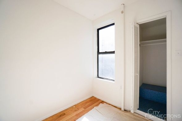 324 East 13th Street - Photo 4