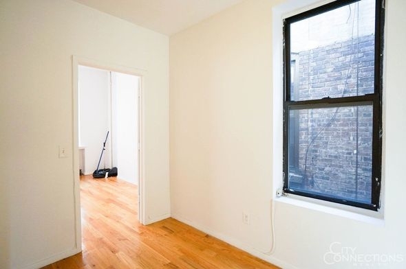 324 East 13th Street - Photo 6