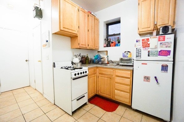 325 East 21st Street - Photo 0