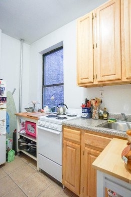 338 East 5th Street - Photo 4