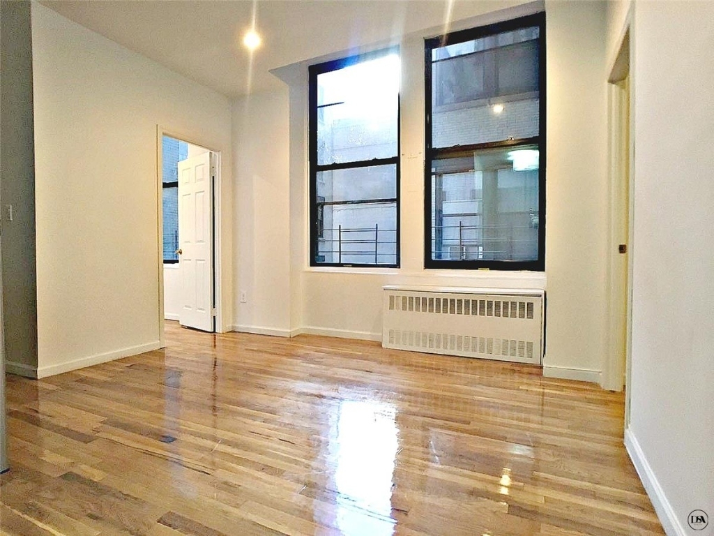 11 Maiden Lane - Photo 2