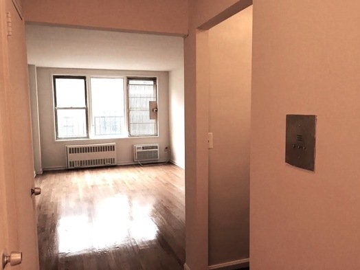 150 East 30th Street - Photo 1