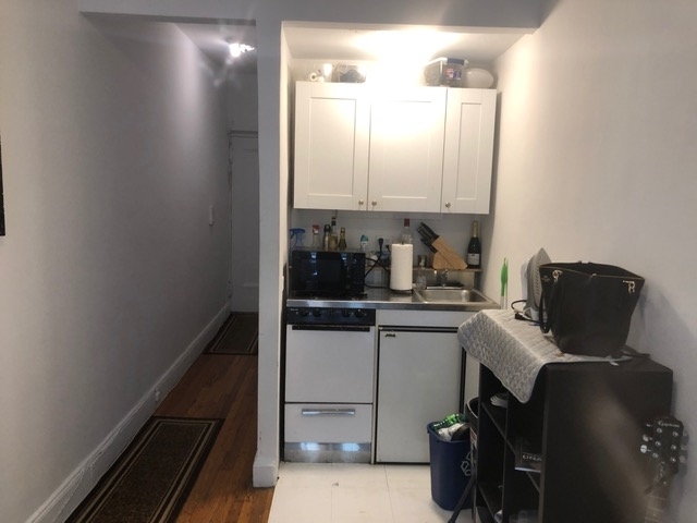 206 West 21st Street - Photo 3