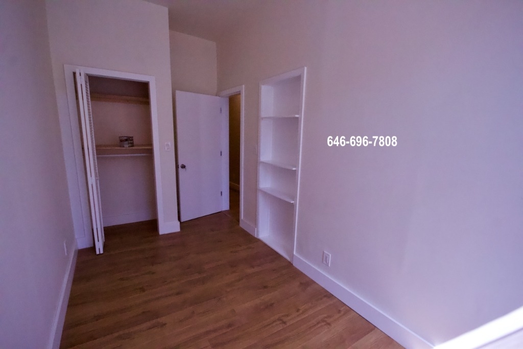 733 Knickerbocker Ave - Photo 10