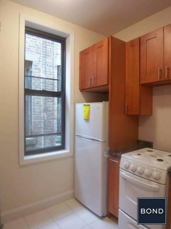 228 East 36th St - Photo 2