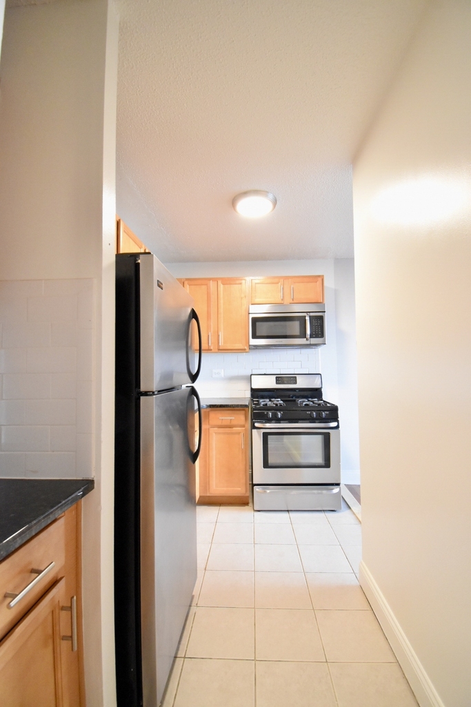 3333 Broadway - Photo 4