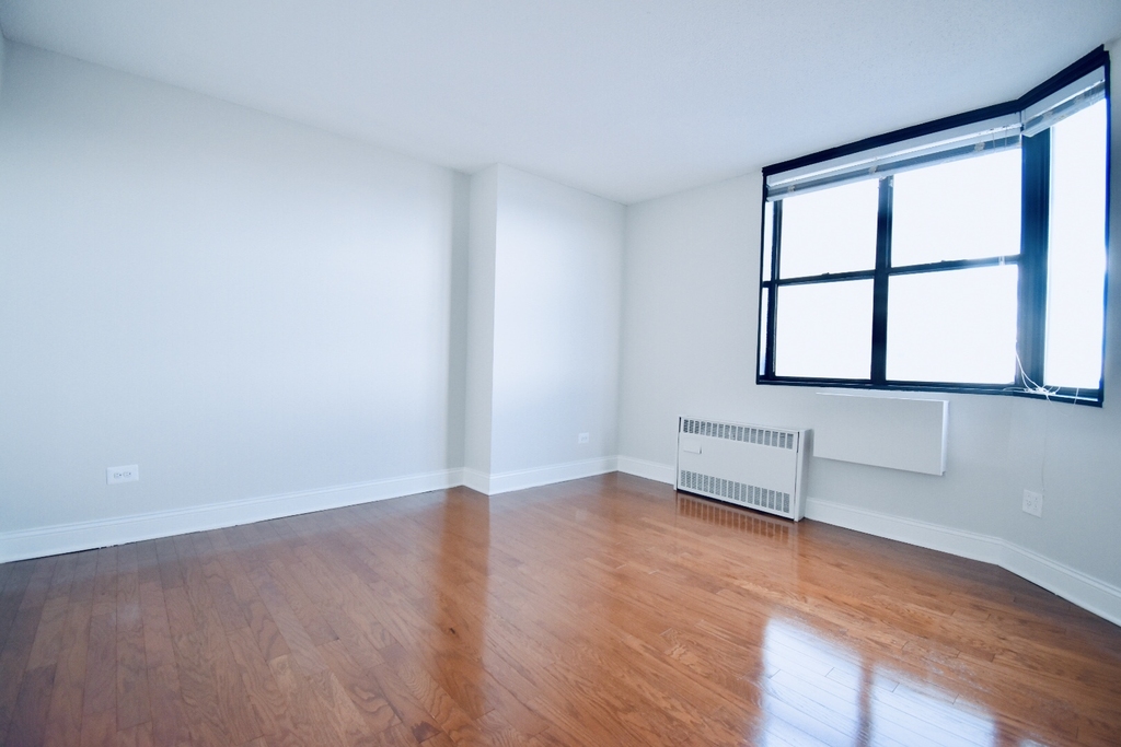 3333 Broadway - Photo 5