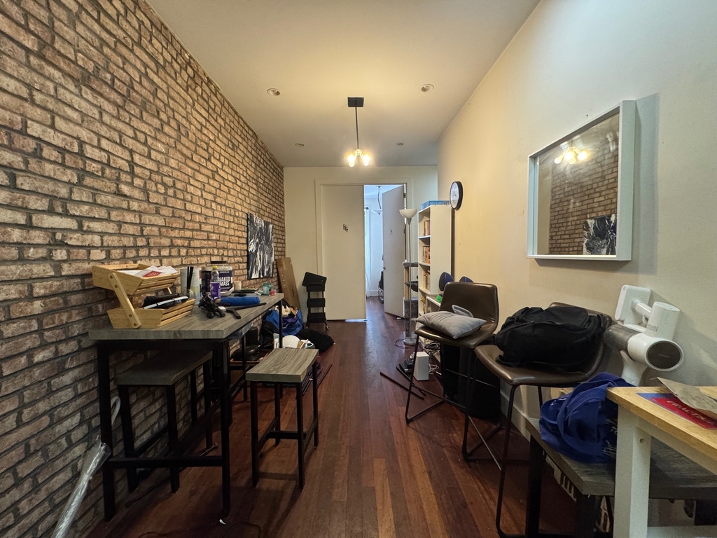 126 Grattan Street - Photo 2