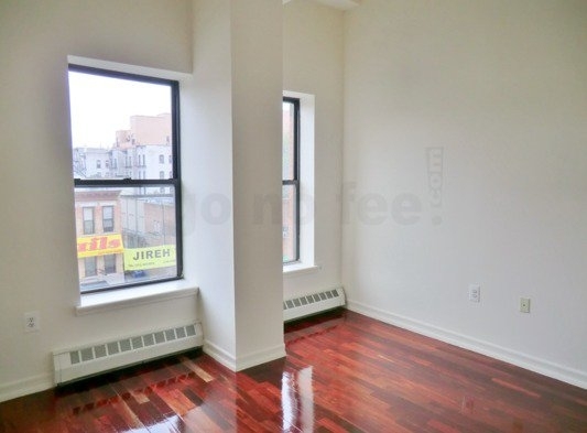 444 Manhattan Avenue - Photo 2