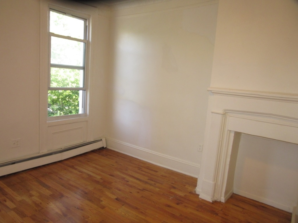 33 Montrose Ave. - Photo 9