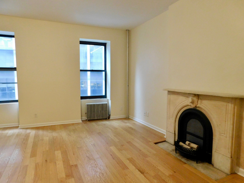 West 55th Street - Photo 1