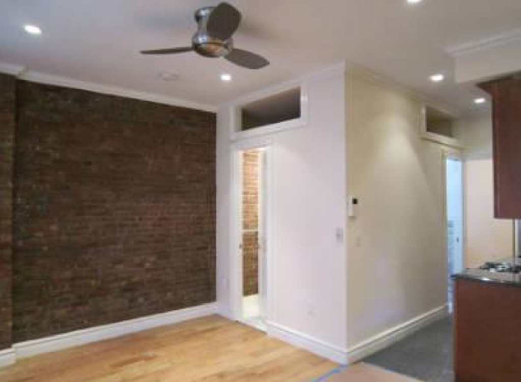 17 West 103rd Street - Photo 1