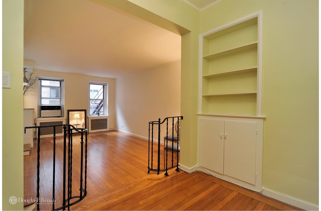 225 East 47th St - Photo 2