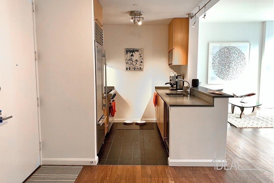 505 Greenwich Street - Photo 2