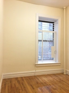 209 W 108th Street - Photo 2