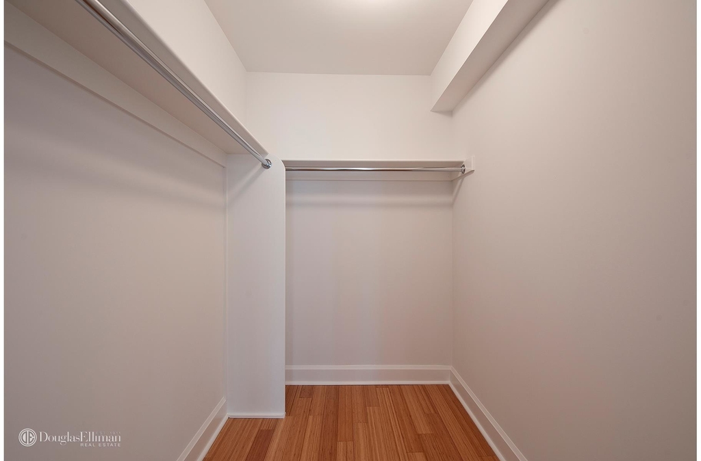 505 West 47th St - Photo 3