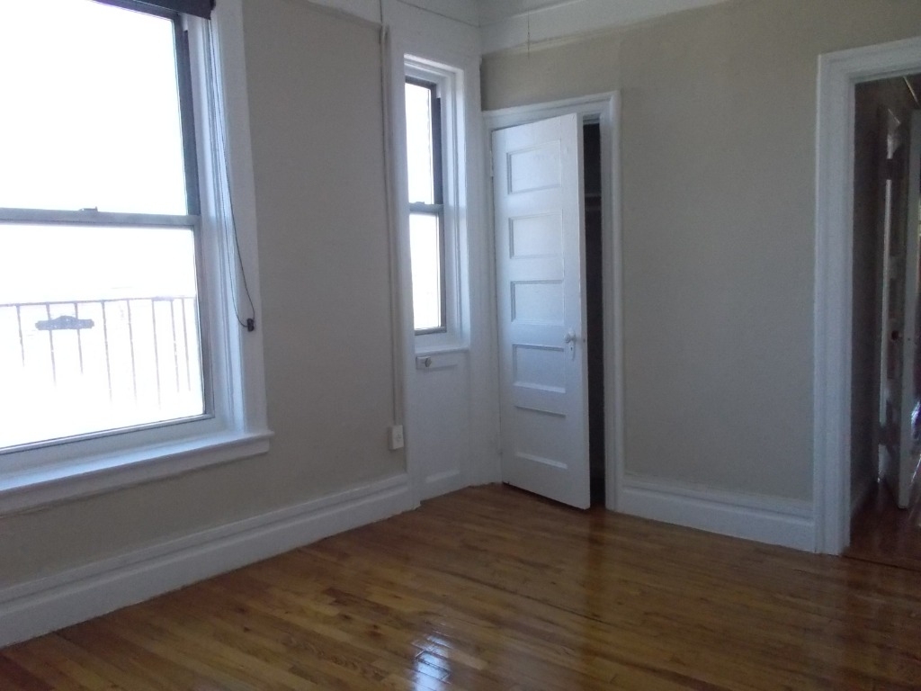 W 120th St - Photo 2