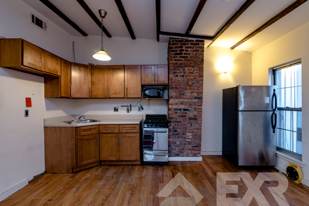 62 Steuben Street - Photo 2