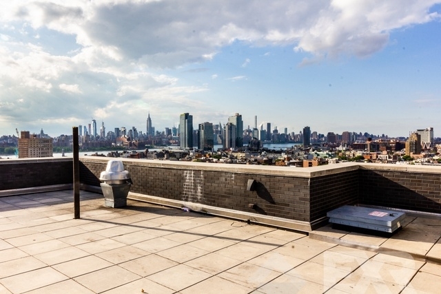 Penthouse Skyline Duplex with Skyline Views - Photo 8