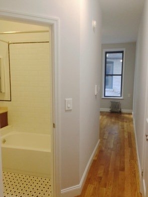 209 West 21st Street - Photo 2