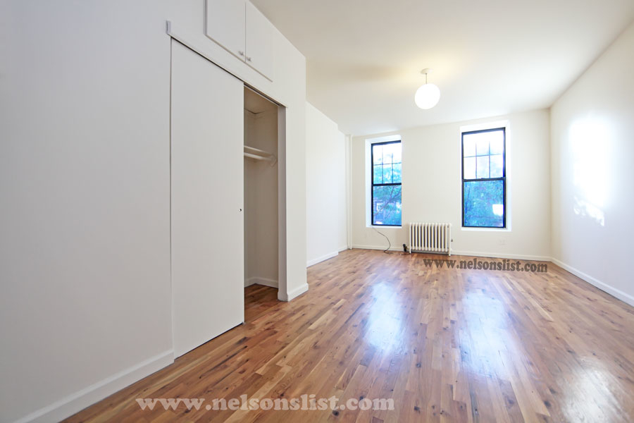 229 5th Avenue - Photo 2