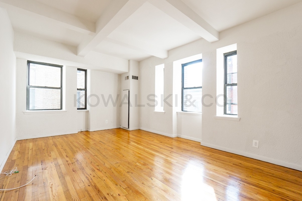 160 Bleecker St. - Photo 0