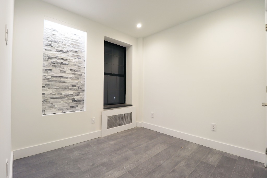 65 Seaman Ave #3C Inwood,  - Photo 6