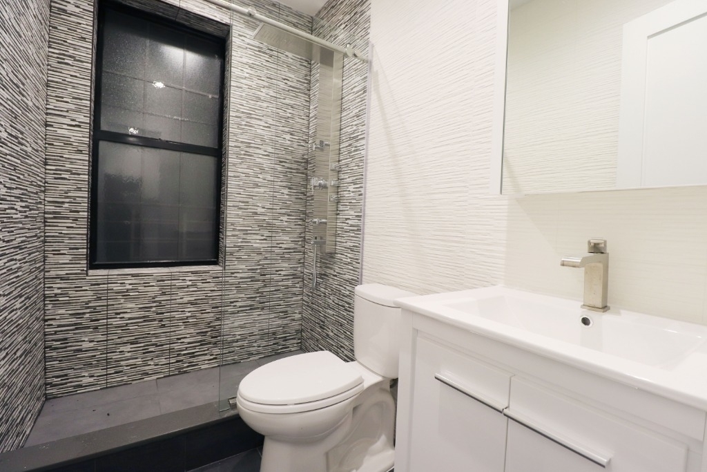 65 Seaman Ave #3C Inwood,  - Photo 5