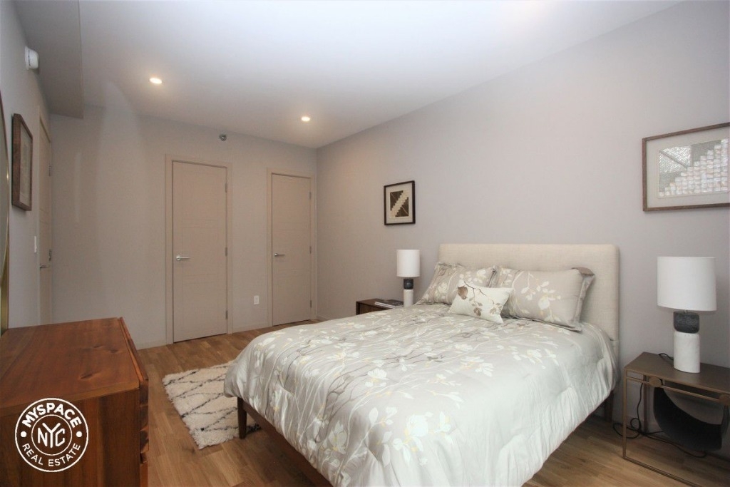 1511 Bedford Ave - Photo 4