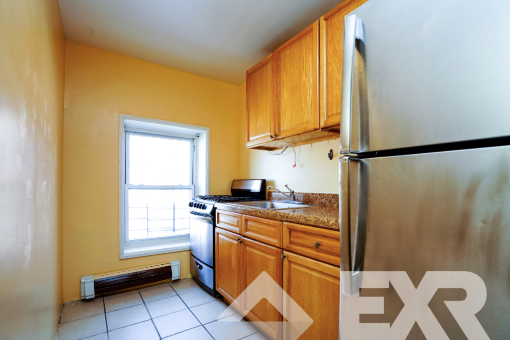 980 Bedford Avenue - Photo 2