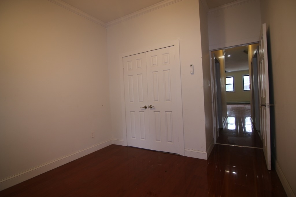 636 Central Ave - Photo 2