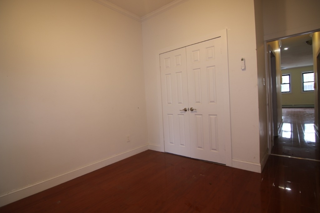 636 Central Ave - Photo 3