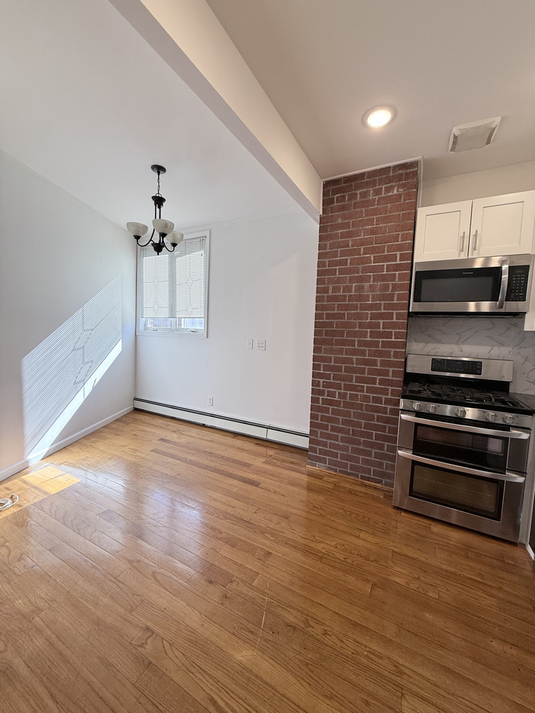 Ditmars Blvd and 75th St - Photo 7