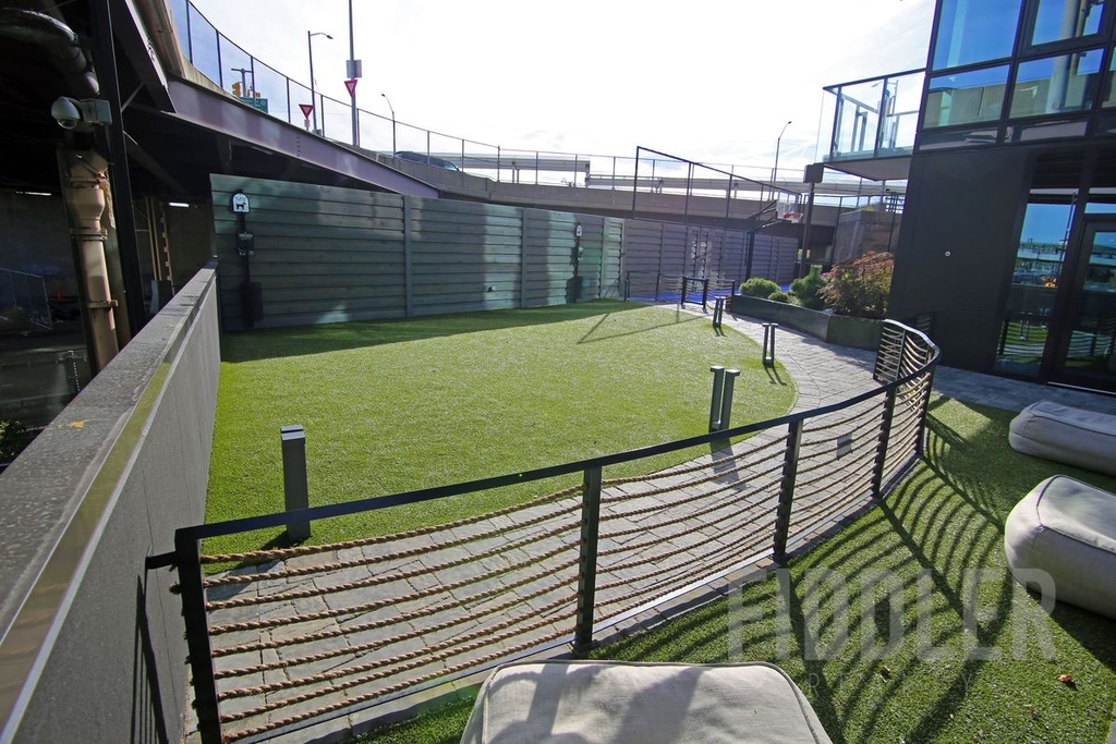 44-41 Purves Street - Photo 1
