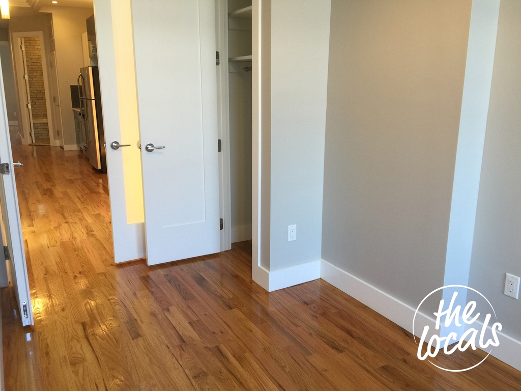 235 Wyckoff Avenue - Photo 11