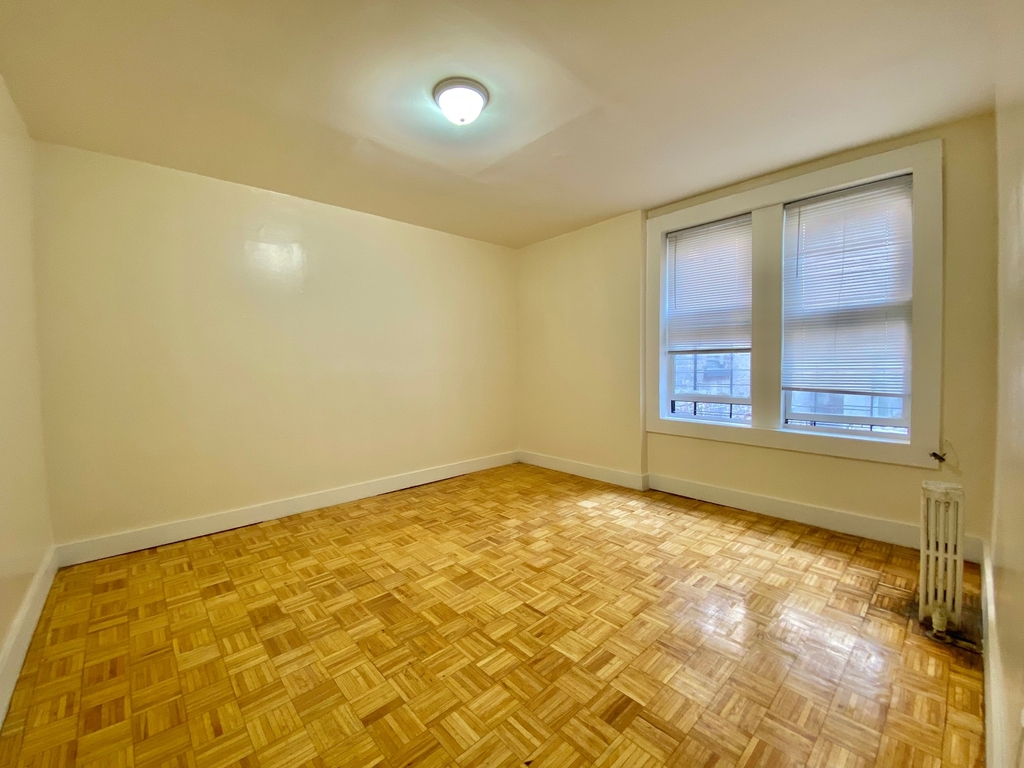 401 East 21st Street - Photo 0