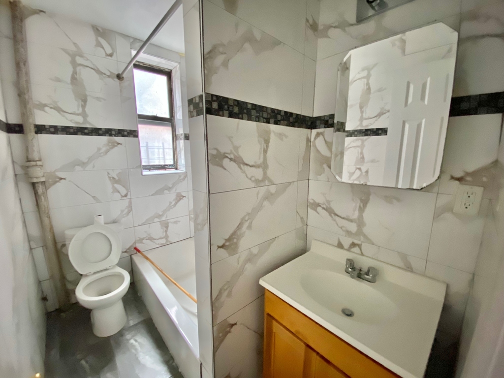 401 East 21st Street - Photo 2