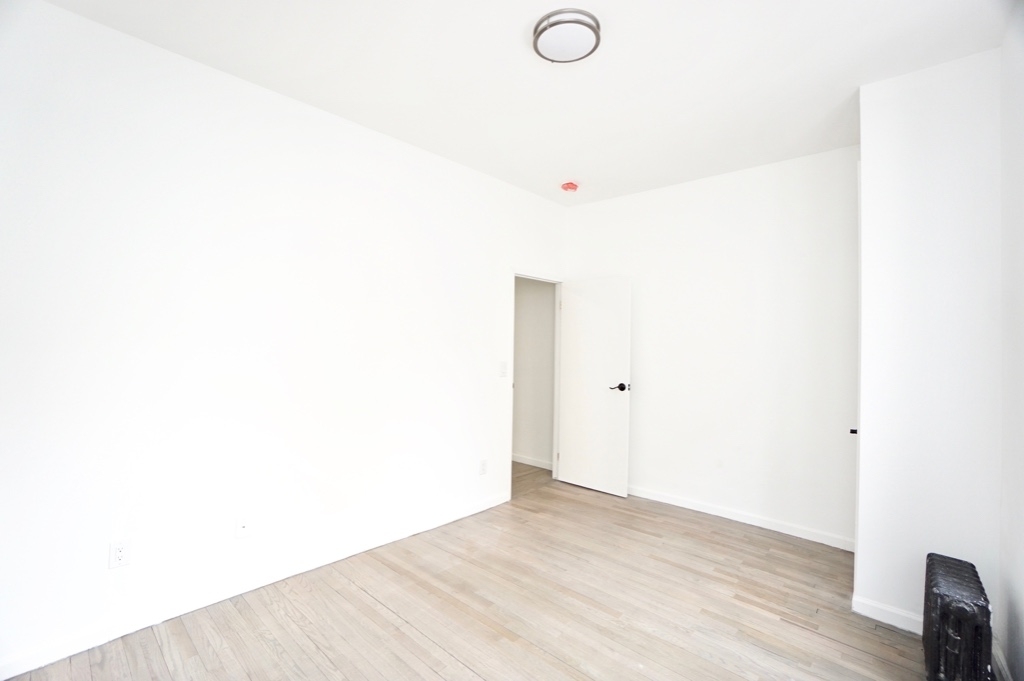 512 W 158th Street - Photo 4