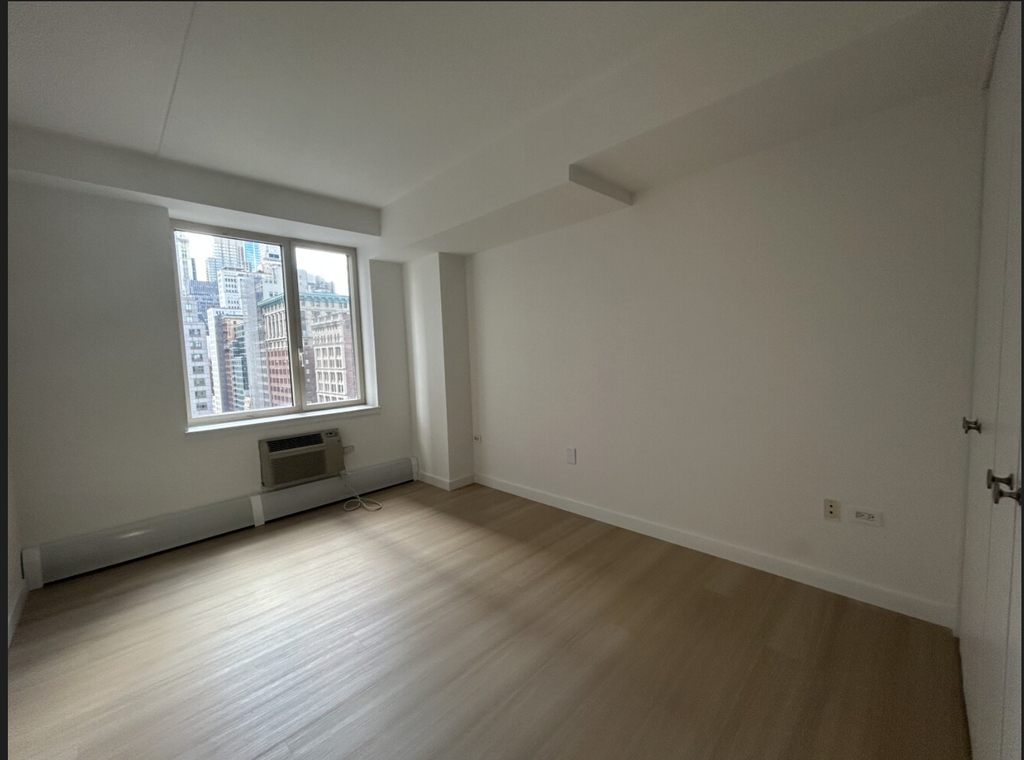 Reade Street - Photo 1