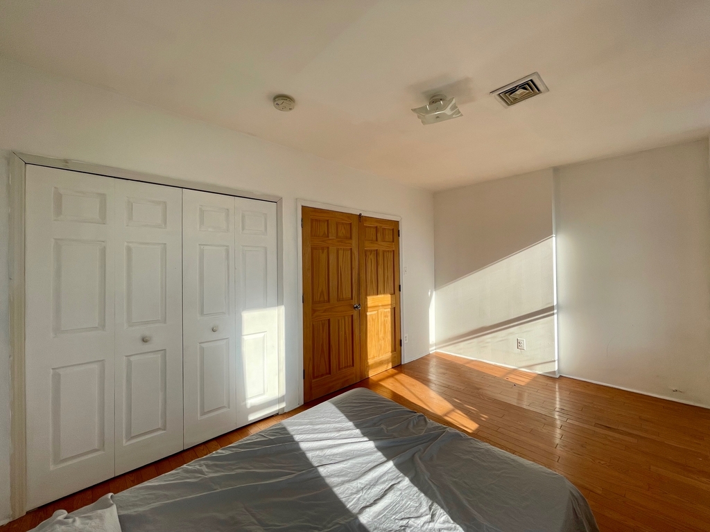 155 East 108th Street - Photo 4