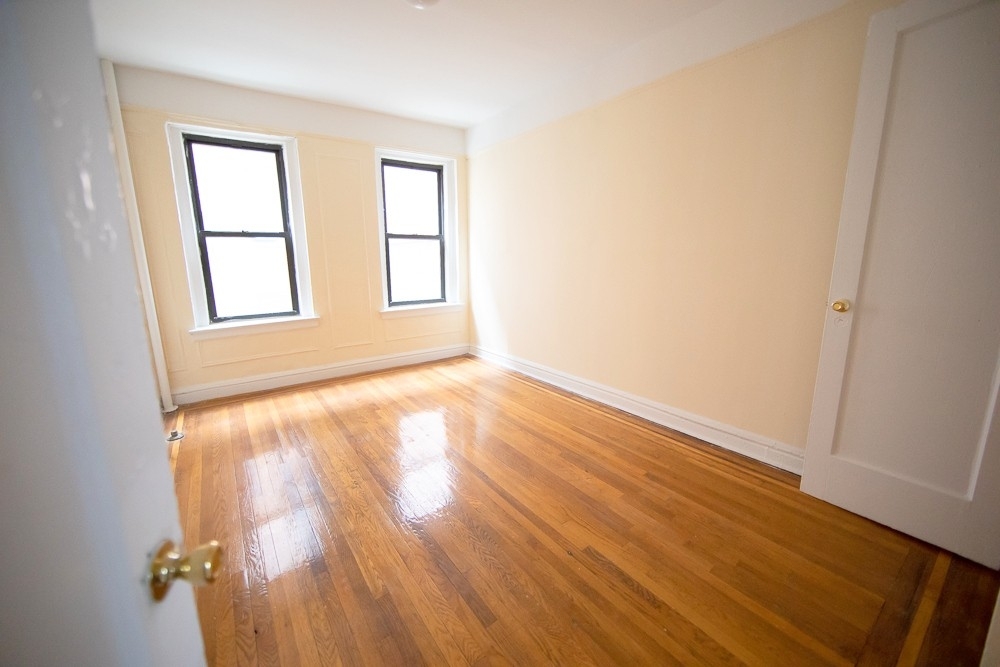 200 Dyckman Street - Photo 2