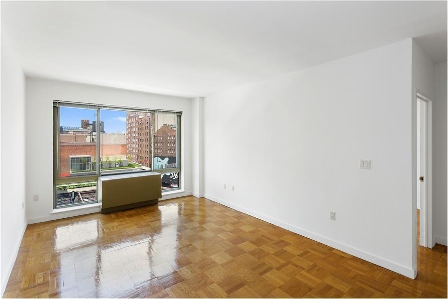 460 W 20th  - Photo 0